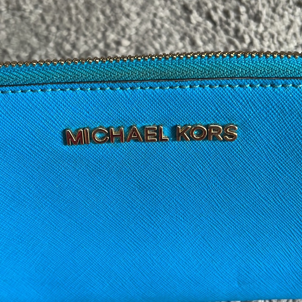 Michael Kors Wallet - Picture 2 of 4